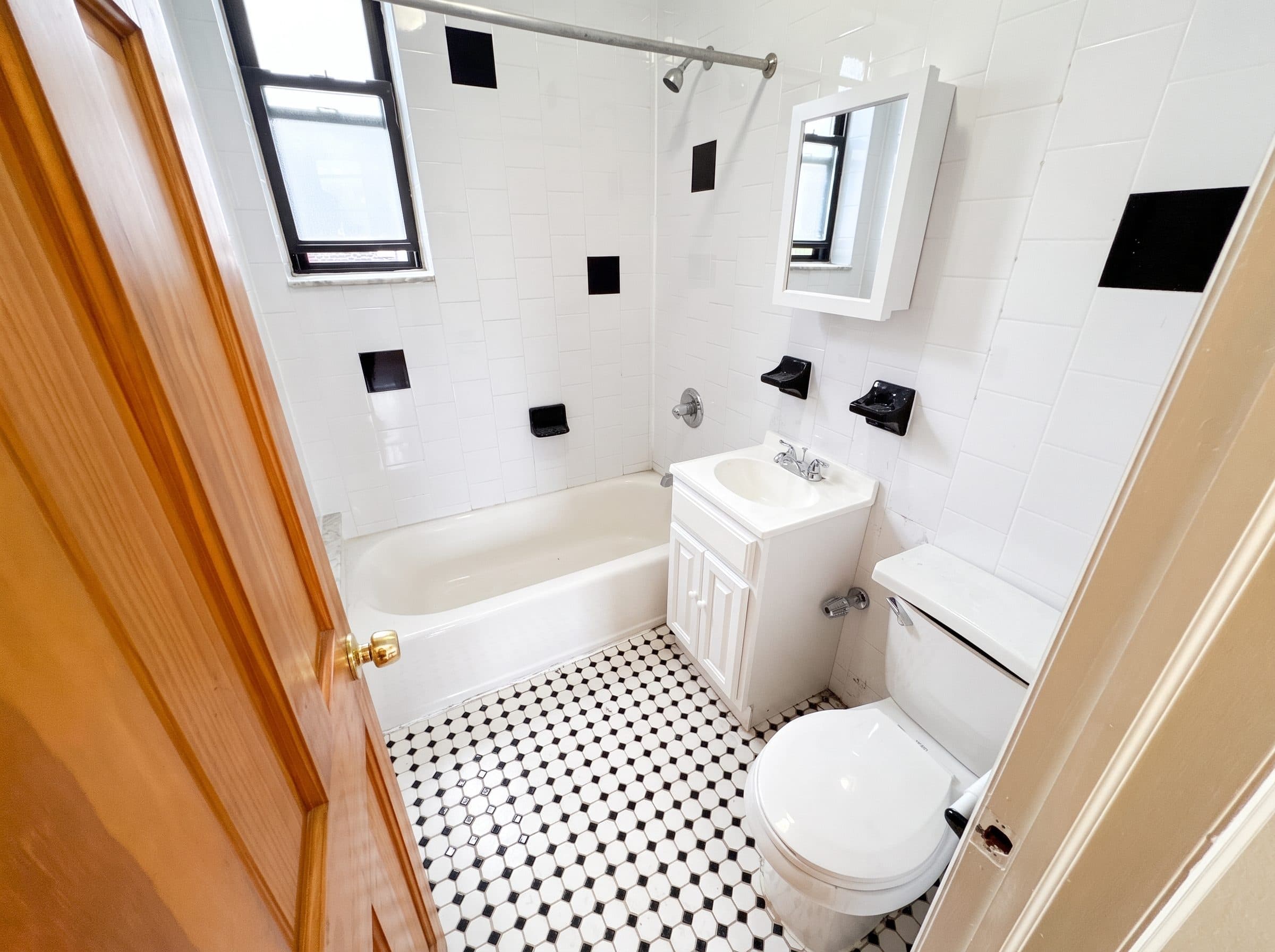 45 Bay 28th St, Apt 46