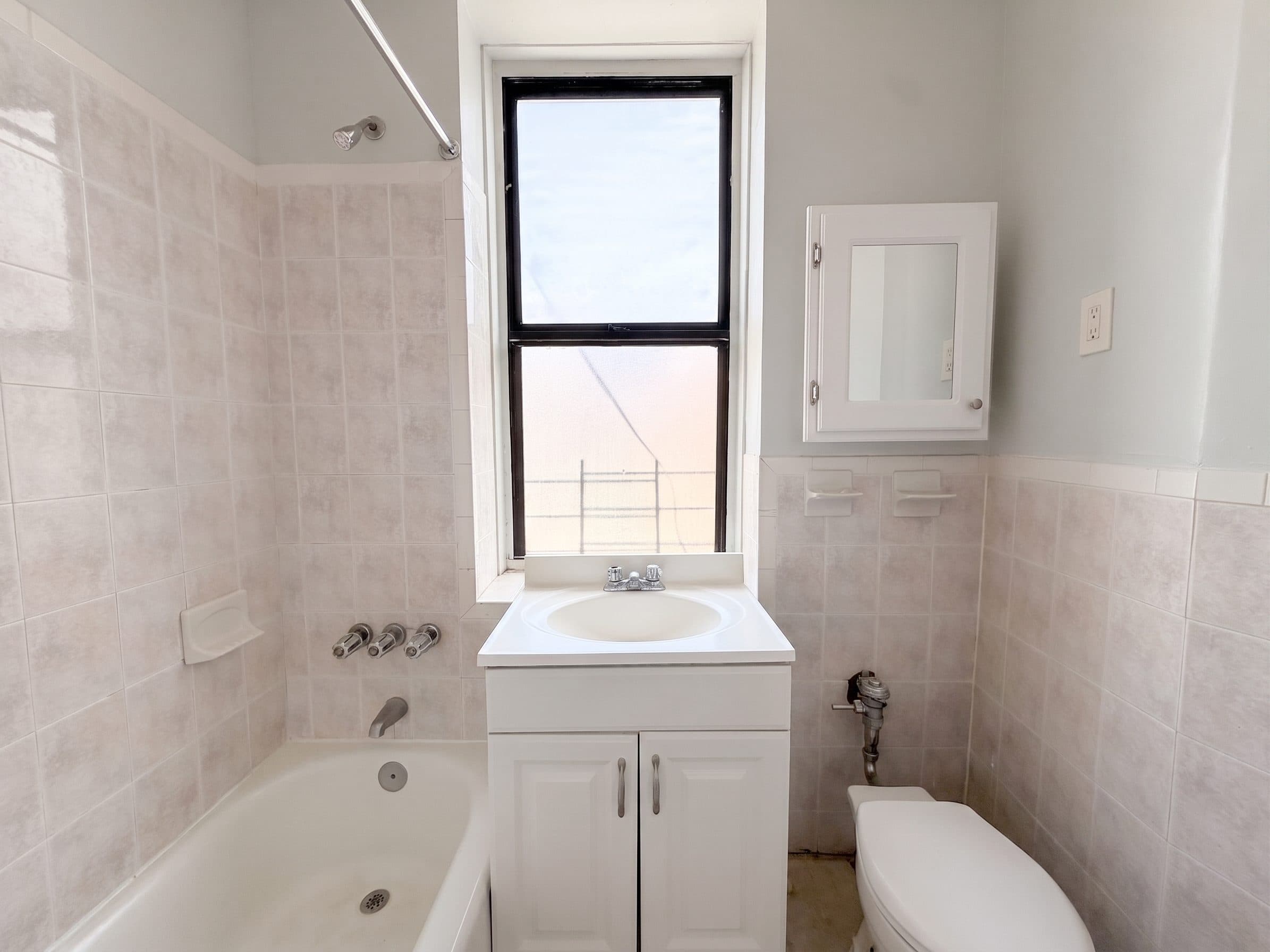 1850 Ocean Ave, Apt 45