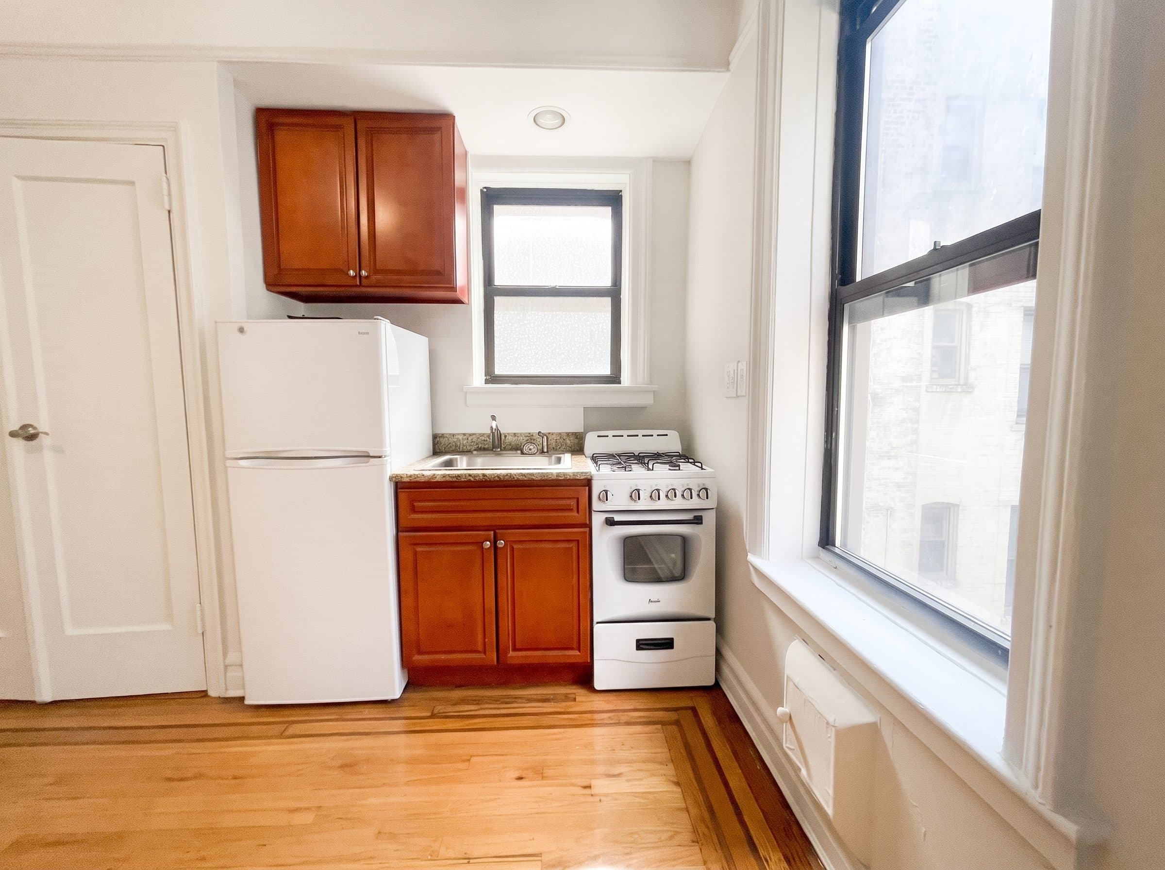 571 Ovington Ave, Apt 3