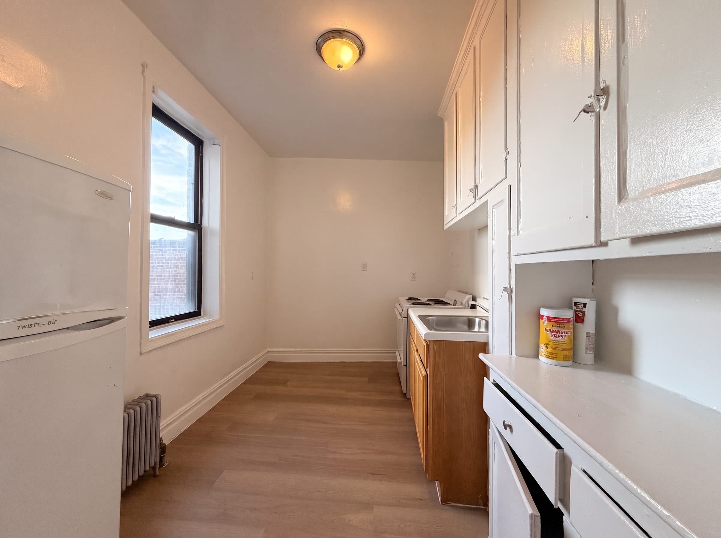 675 86th St, Apt 32