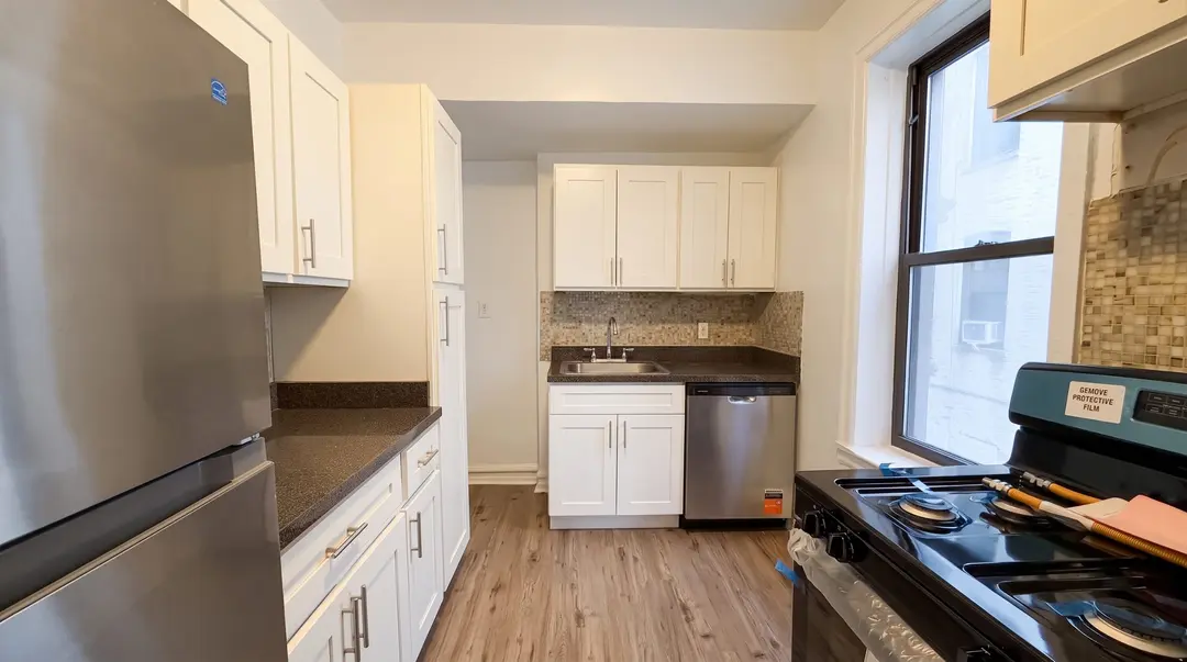 9747 Shore Rd, Apt 23