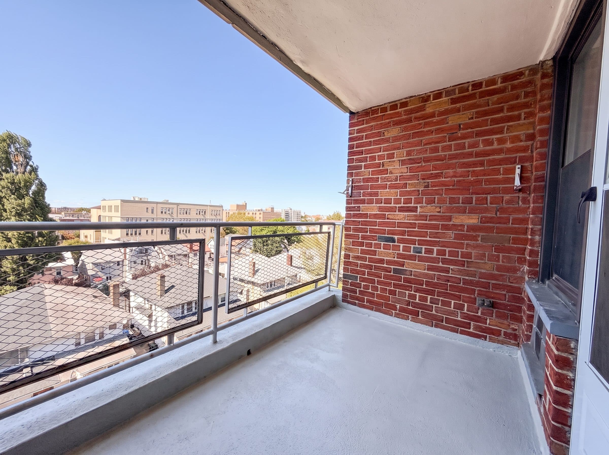 1535 E 14th St, Apt 60
