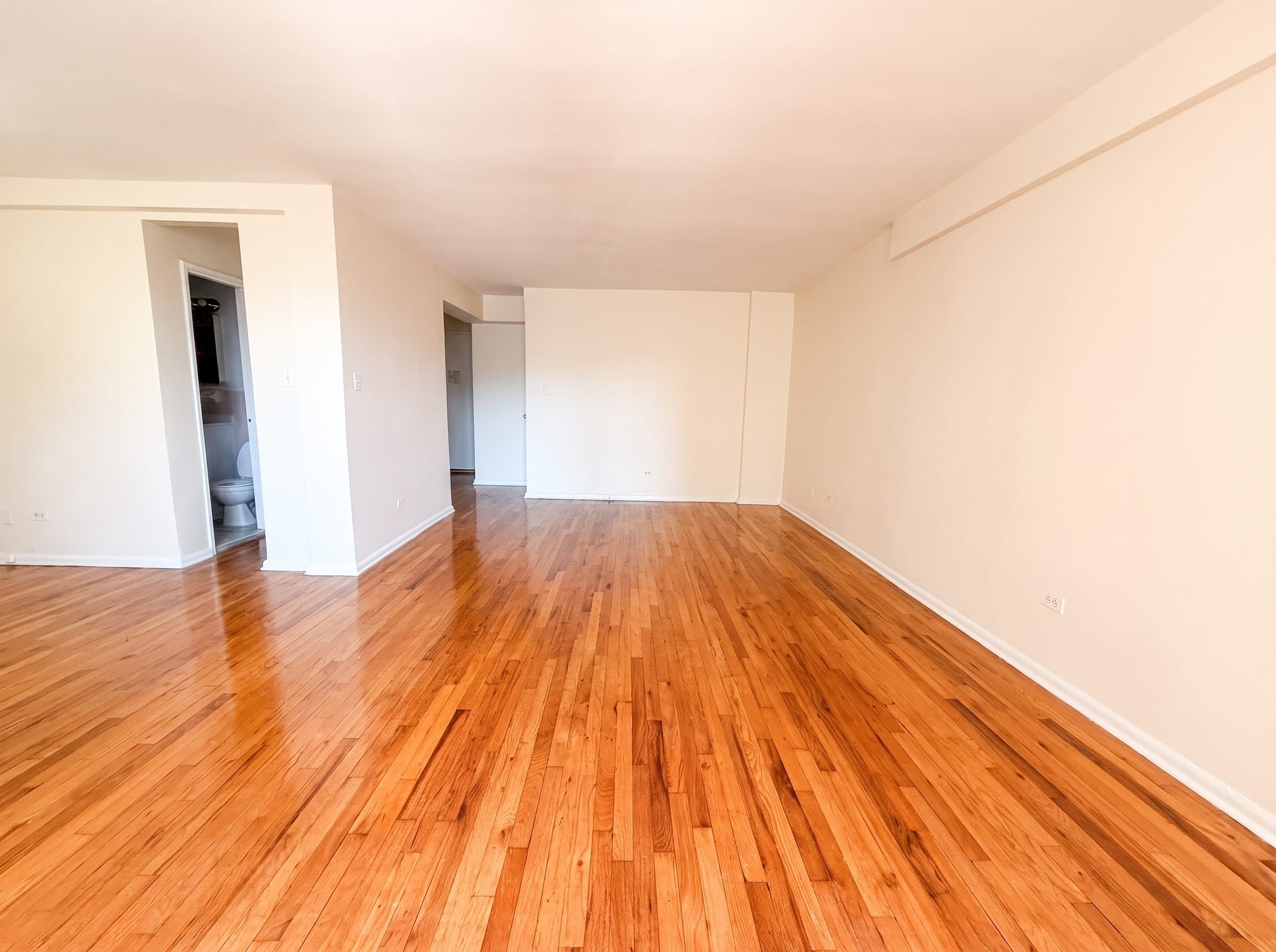 1279 E 17th St, Apt 30