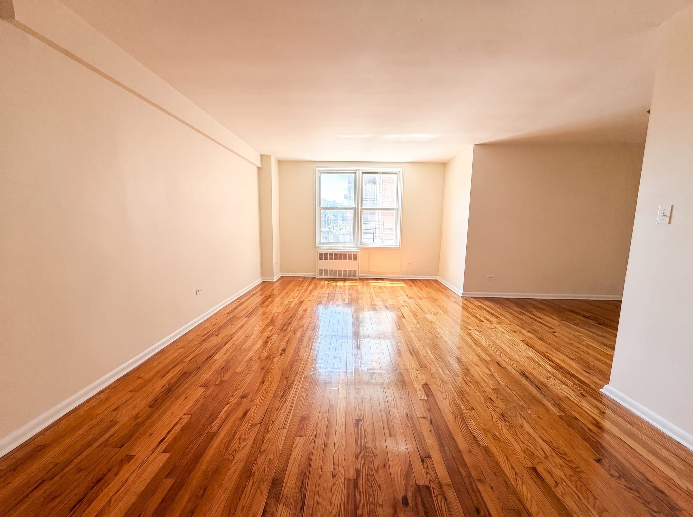 1279 E 17th St, Apt 30