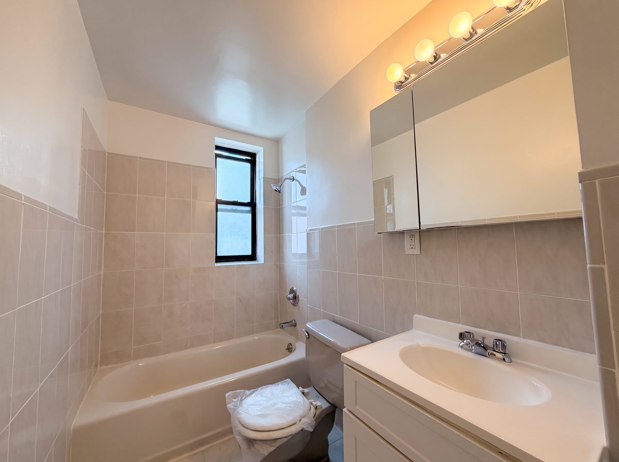 9747 Shore Rd, Apt 20