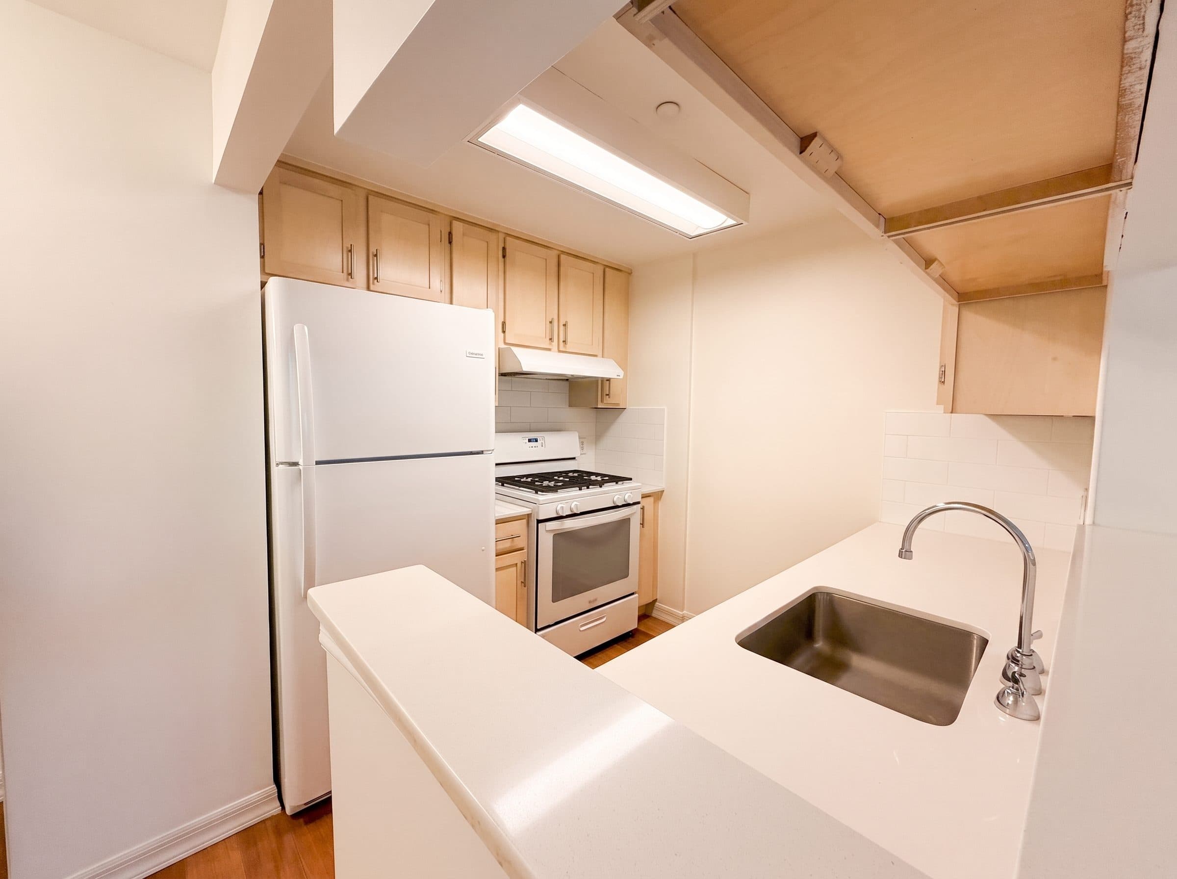 645 Gates Ave, Apt 28