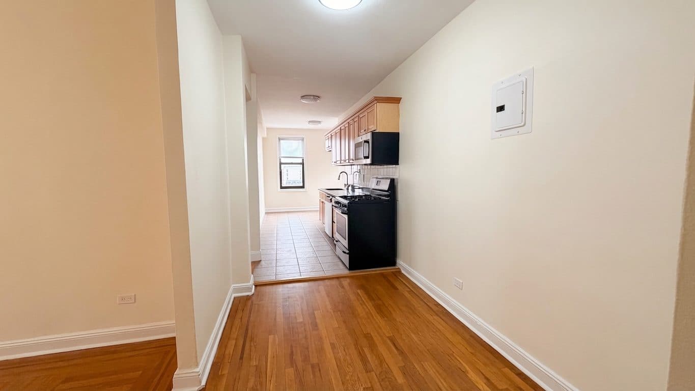 2147 E 17th St, Apt 64
