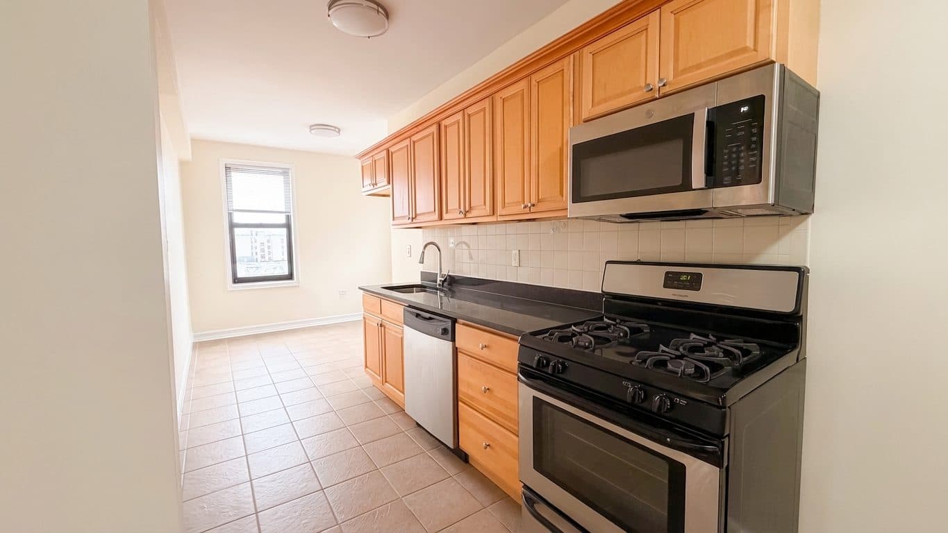 2147 E 17th St, Apt 64
